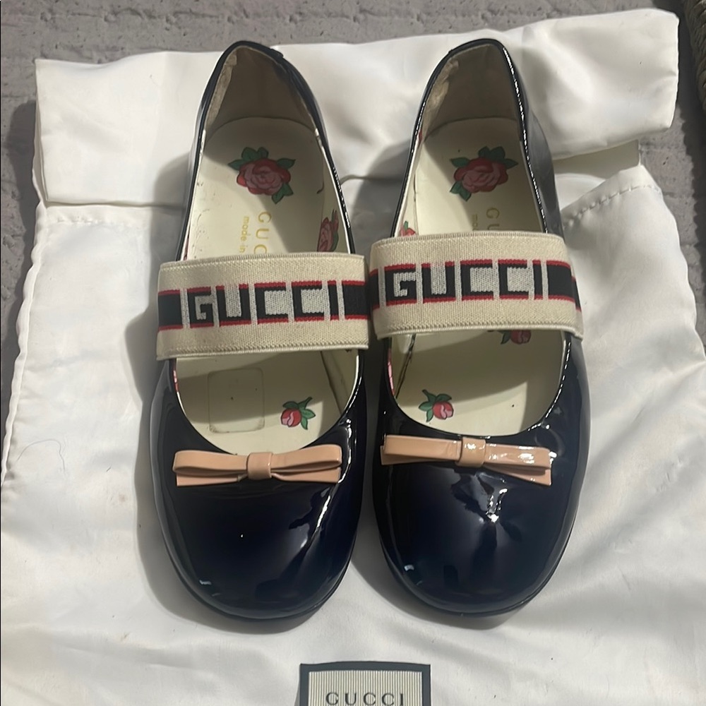Gucci Kids Navy Shoes with Bow